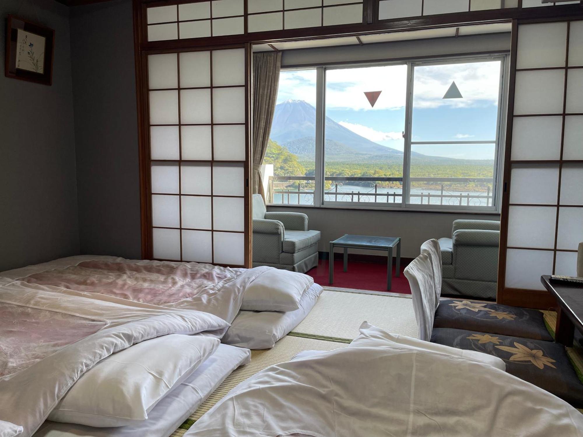 Shoji Lake Hotel Fujikawaguchiko Buitenkant foto