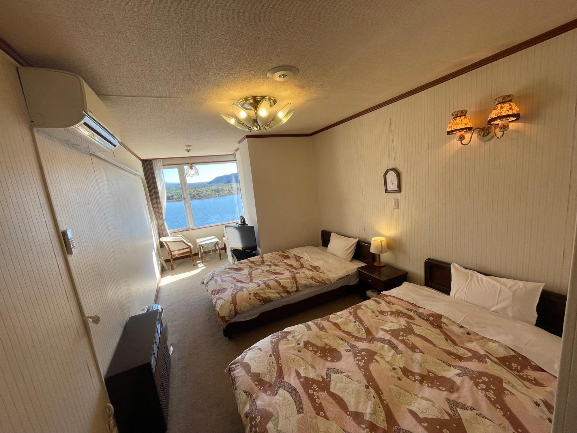 Shoji Lake Hotel Fujikawaguchiko Buitenkant foto